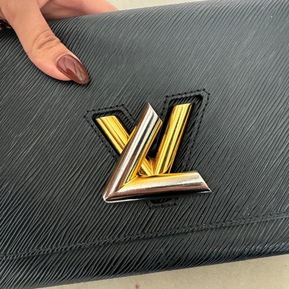 Louis Vuitton TWIST LEATHER CROSSBODY BAG - Picture 12 of 14